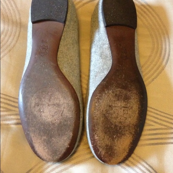 💯Authentic Tory Burch grey Flannel Reva flats - Picture 3 of 4